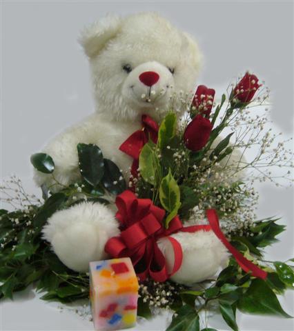 3 adet kirmizi g�l  , mum ve oyuncak hediyesi