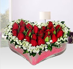Kalp i�erisinde 10 adet k�rm�z� g�l Ankara Akvaryum AVM �i�ek yolla