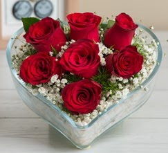 Kalp i�erisinde 7 adet k�rm�z� g�l Ankara FTZ Al��veri� merkezi AVM �i�ek�iler �i�ek g�nder