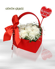 Kalp i�inde 9 adet beyaz g�l