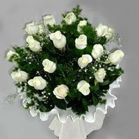 Ankara Forum Outlet AVM �i�ek�i �i�ek sipari�i 11 adet beyaz g�l buketi ve bembeyaz amnbalaj