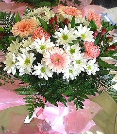 Ankara Forum Outlet AVM �i�ek�i �i�ek sipari�i karma b�y�k ve g�sterisli mevsim demeti 