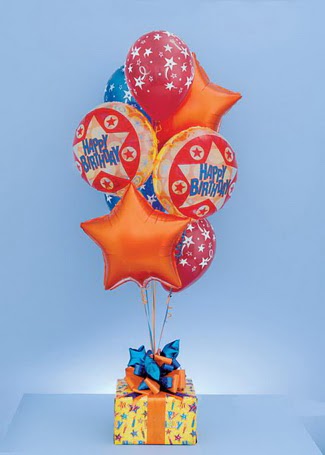 Ankara FTZ Al��veri� merkezi AVM �i�ek�iler �i�ek g�nder 19 adet u�an balon ve k���k kutuda �ikolata
