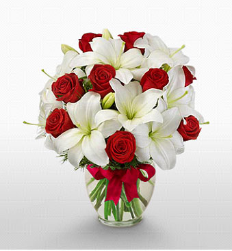 Ankara Forum Outlet AVM �i�ek�i �i�ek sipari�i 1 dal kazablanka 11 adet k�rm�z� g�l vazosu