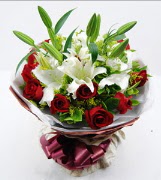 11 adet k�rm�z� g�l 1 dal kazablanka buket Ankara Karum i� ve al��veri� merkezi AVM ucuz �i�ek g�nder