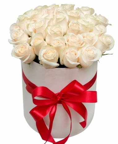 Kutuda �zel 27 beyaz g�l aranjman� Ankara Acity Premium Outlet AVM cicekciler , cicek siparisi